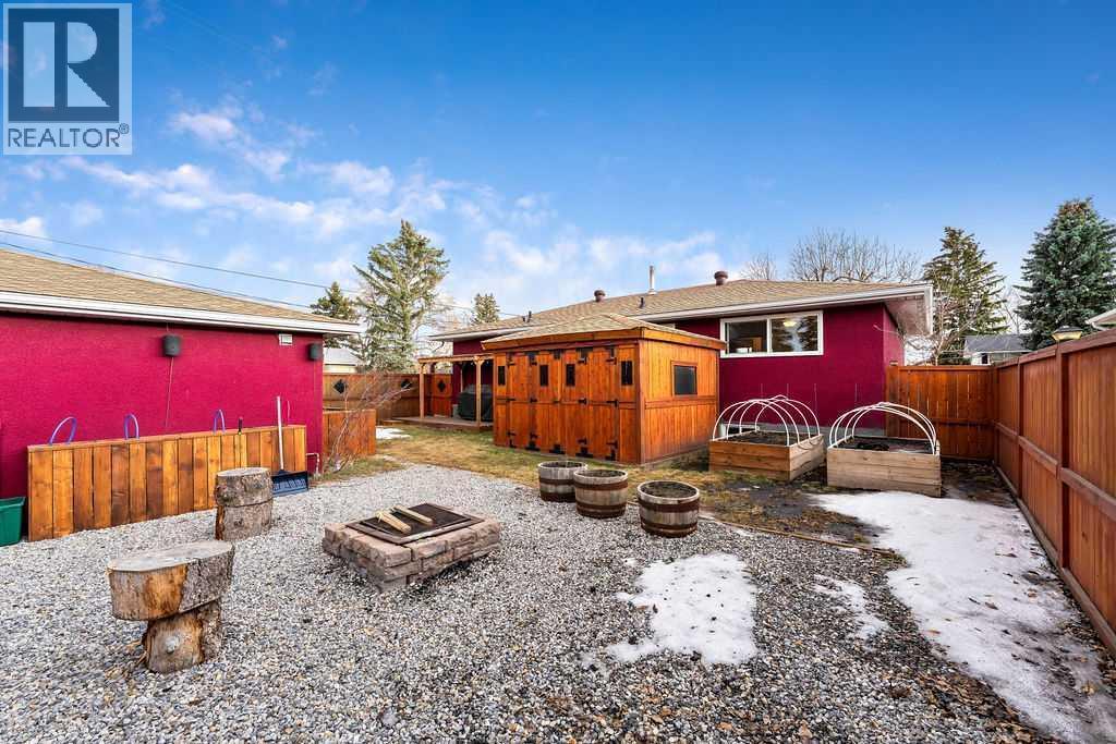 9136 Allison Drive Se, Calgary, AB - Outdoor