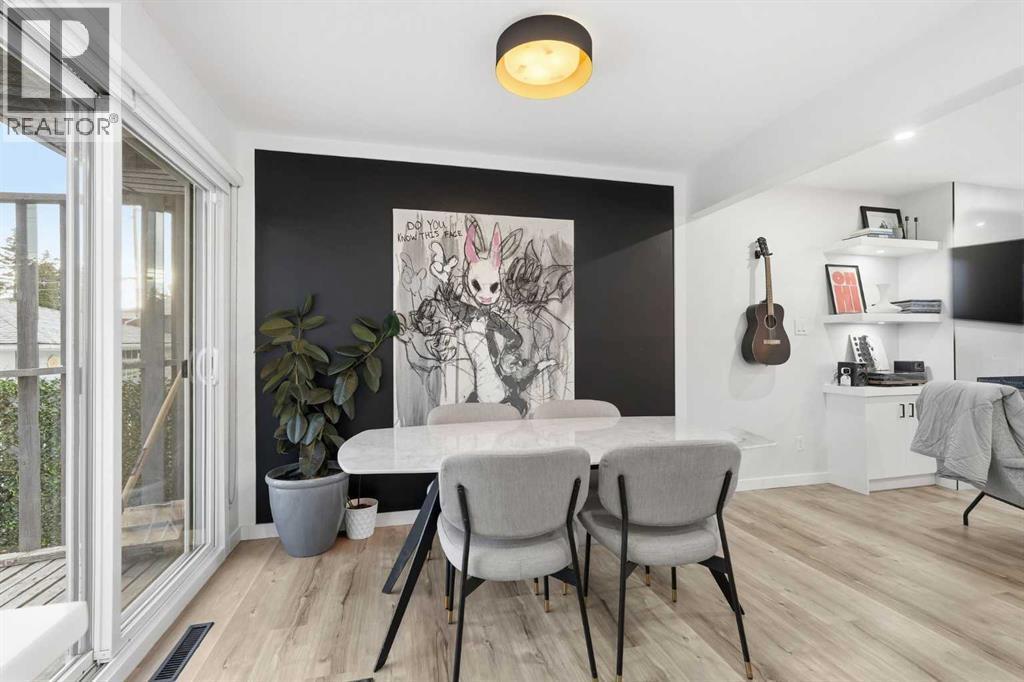 711 101 Avenue Sw, Calgary, AB - Indoor Photo Showing Dining Room