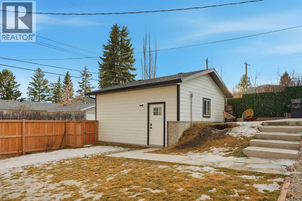 711 101 Avenue Sw, Calgary, AB - Outdoor