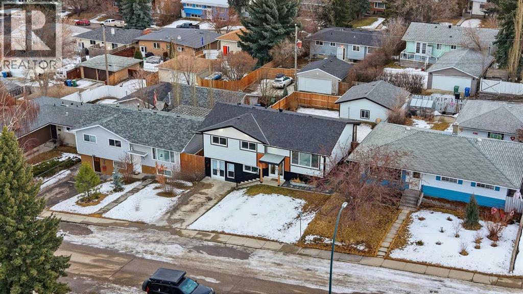 711 101 Avenue Sw, Calgary, AB - Outdoor