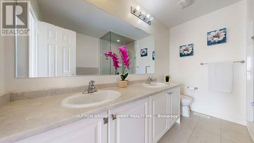 3964 Thomas Alton Boulevard, Burlington, ON - Indoor Photo Showing Bathroom