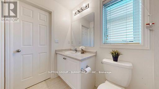 3964 Thomas Alton Boulevard, Burlington, ON - Indoor Photo Showing Bathroom