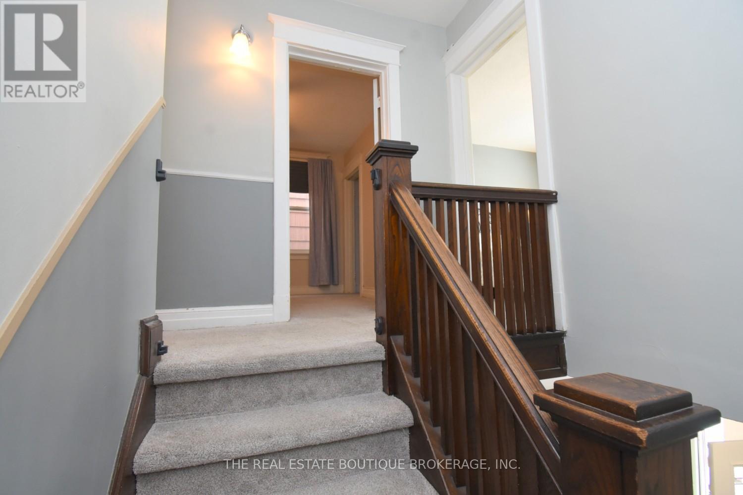 82 Somerset Avenue, Hamilton, ON - Indoor Photo Showing Other Room