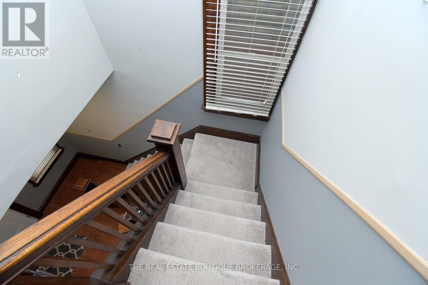 82 Somerset Avenue, Hamilton, ON - Indoor Photo Showing Other Room