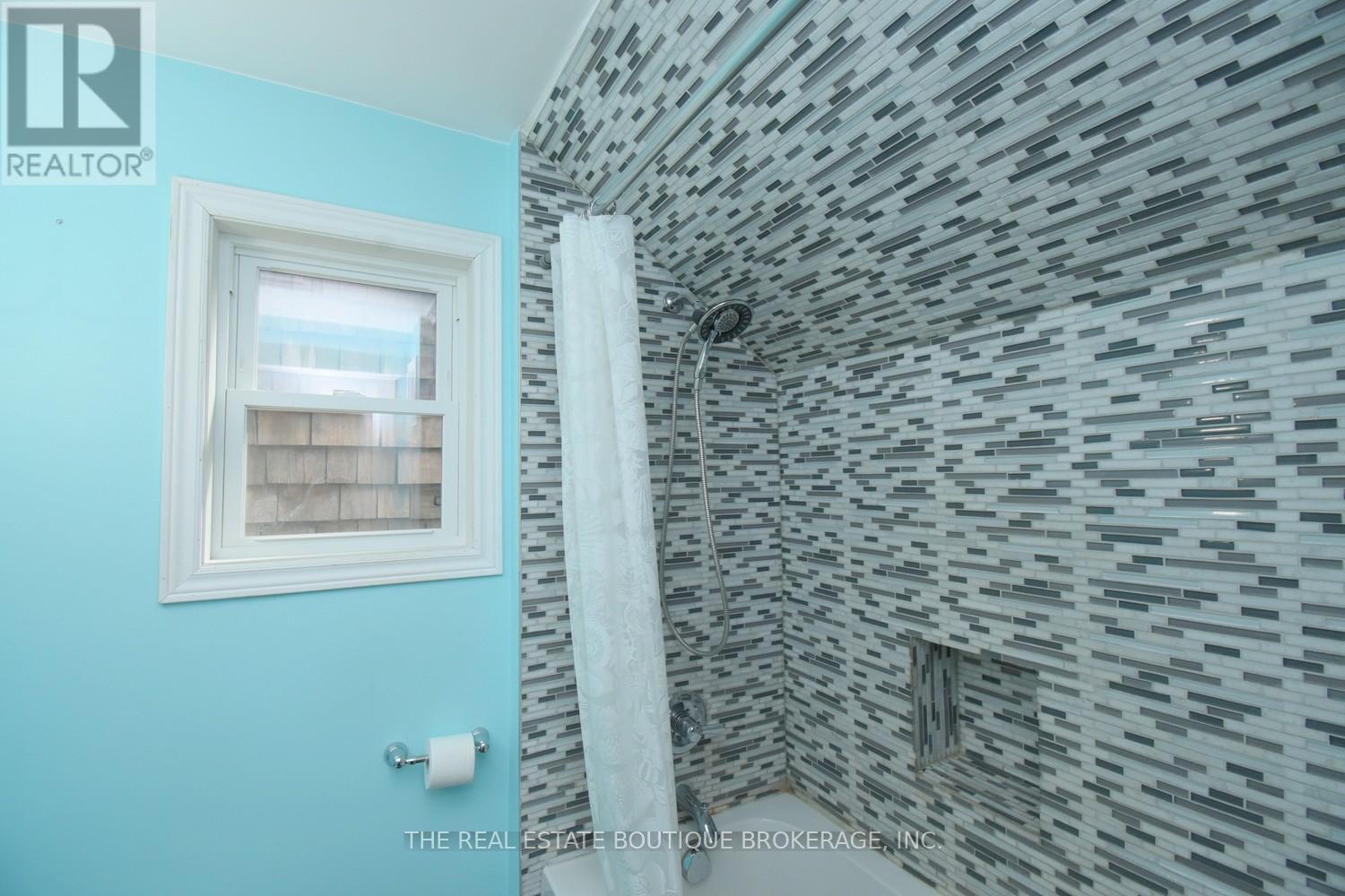 82 Somerset Avenue, Hamilton, ON - Outdoor