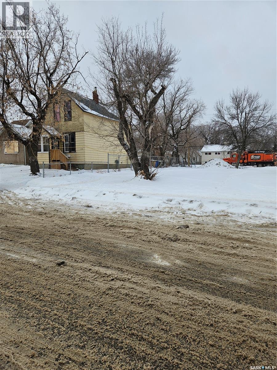 1130 Angus Street, Regina, SK - Outdoor