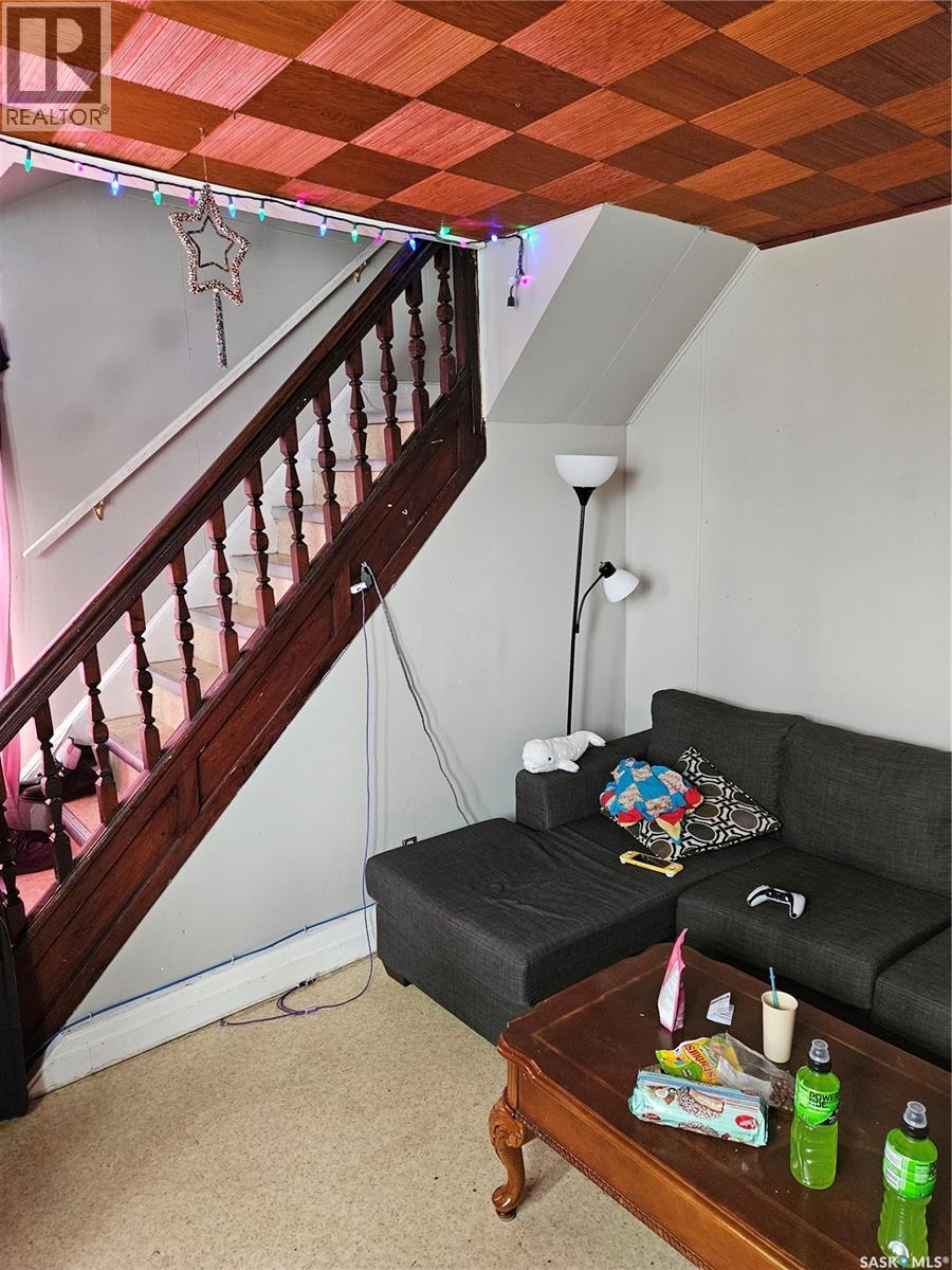1130 Angus Street, Regina, SK - Indoor