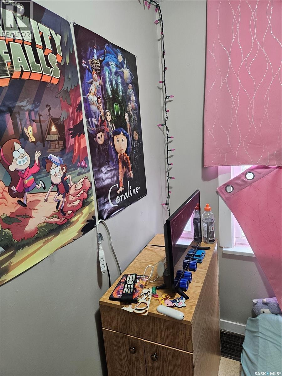 1130 Angus Street, Regina, SK - Indoor