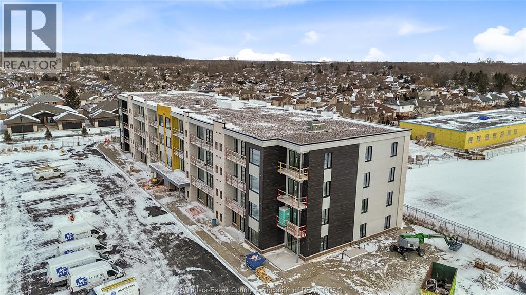 595 Lilymac Unit# 112, Windsor, ON - Outdoor