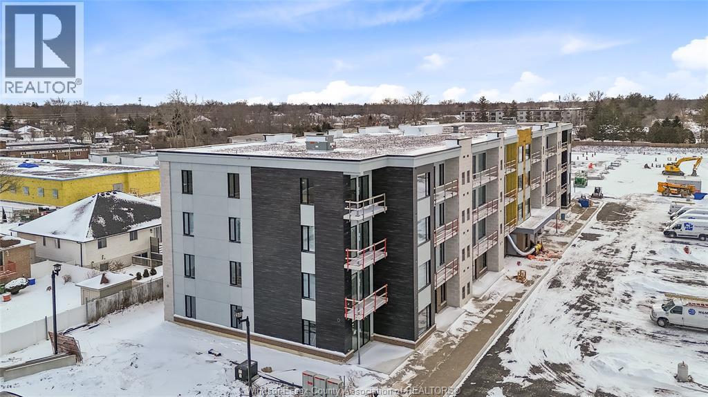 595 Lilymac Unit# 112, Windsor, ON - Outdoor