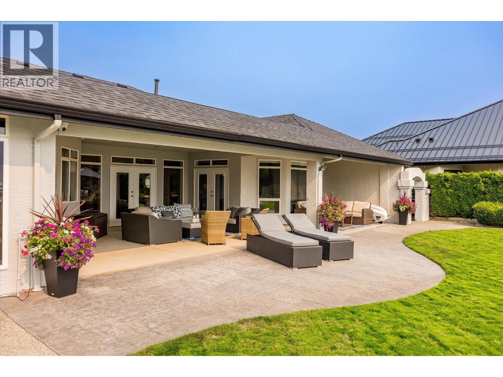 2577 Whitworth Road, West Kelowna, BC - Outdoor With Deck Patio Veranda