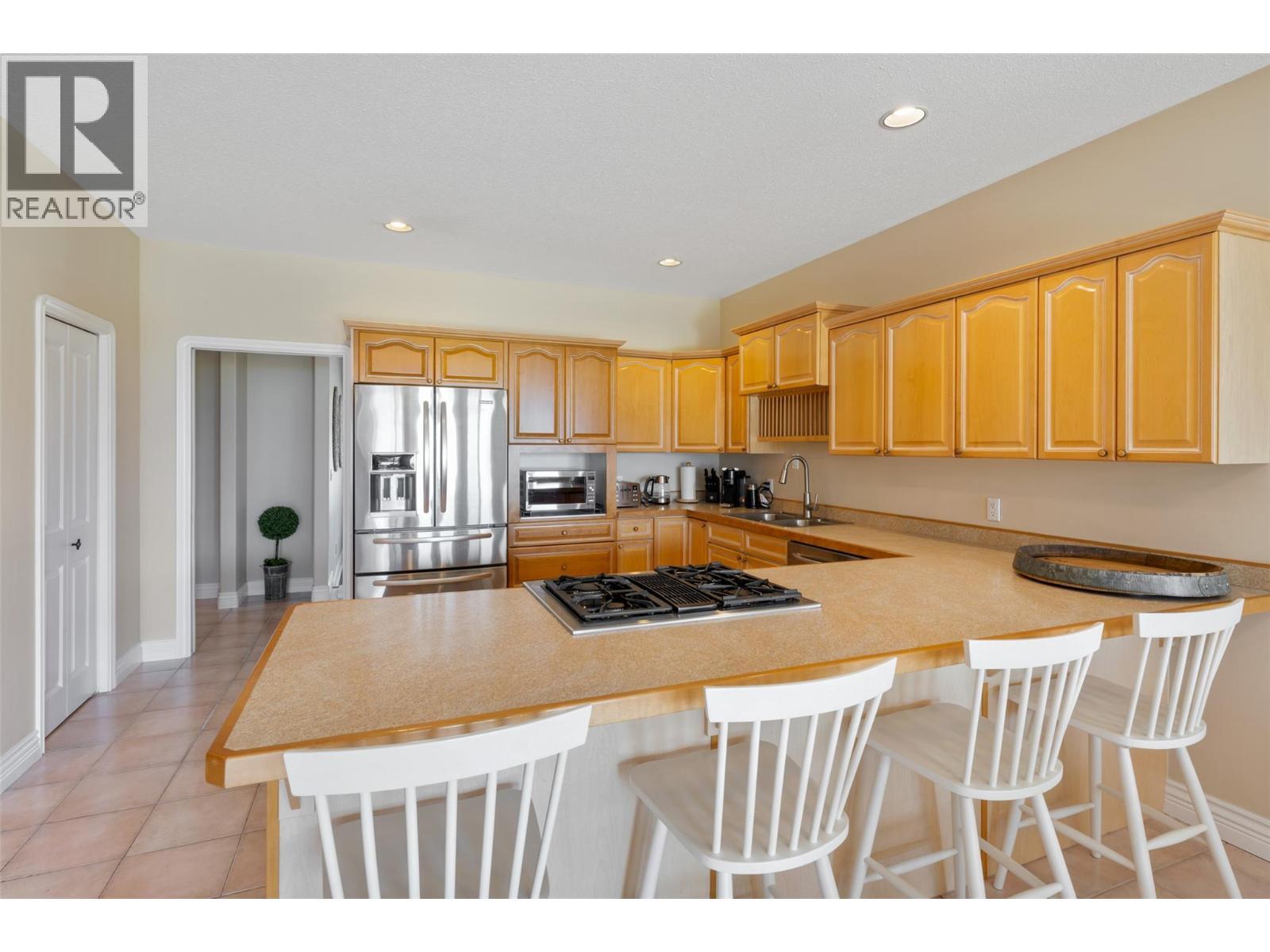 2577 Whitworth Road, West Kelowna, BC - Indoor Photo Showing Kitchen With Double Sink