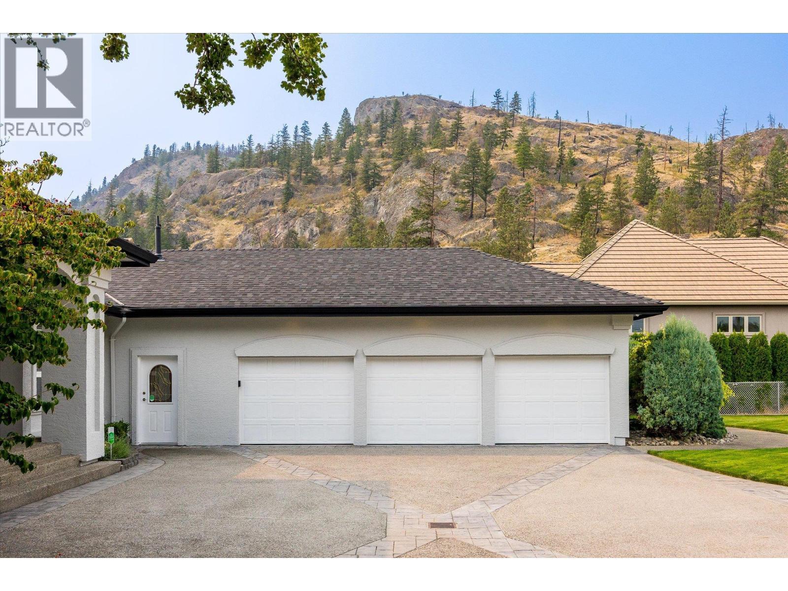 2577 Whitworth Road, West Kelowna, BC - Outdoor