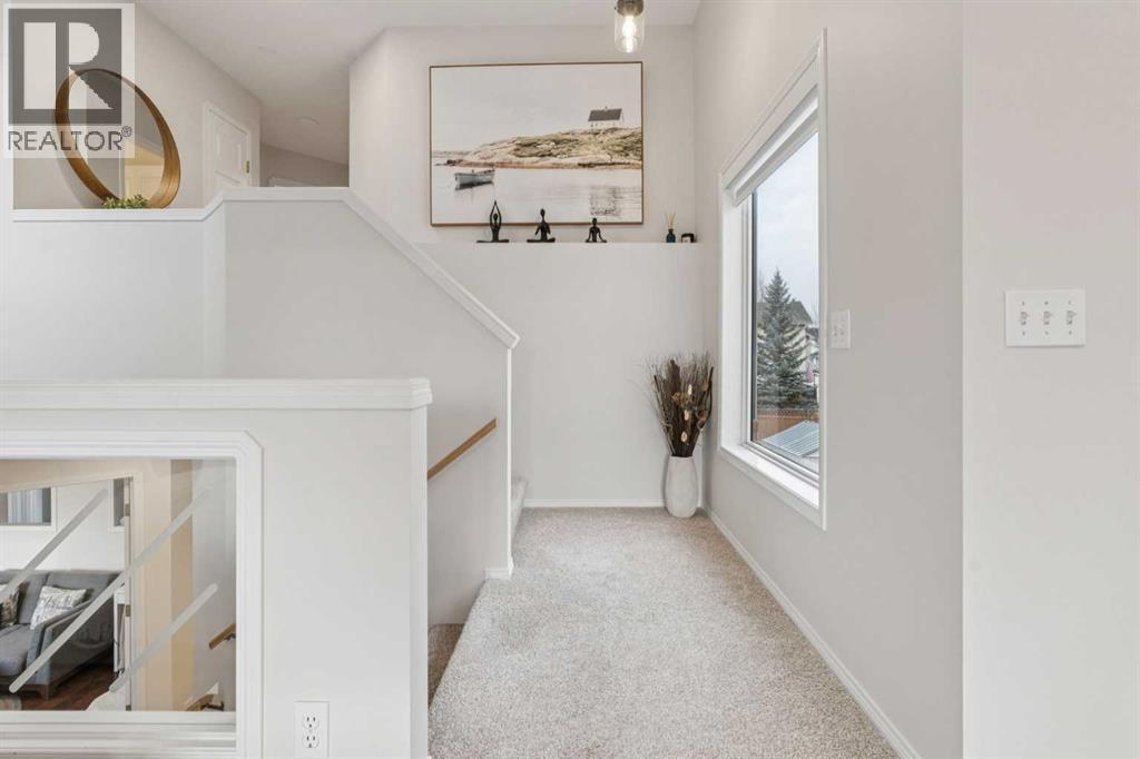 328 Douglas Glen Heath Se, Calgary, AB - Indoor Photo Showing Other Room