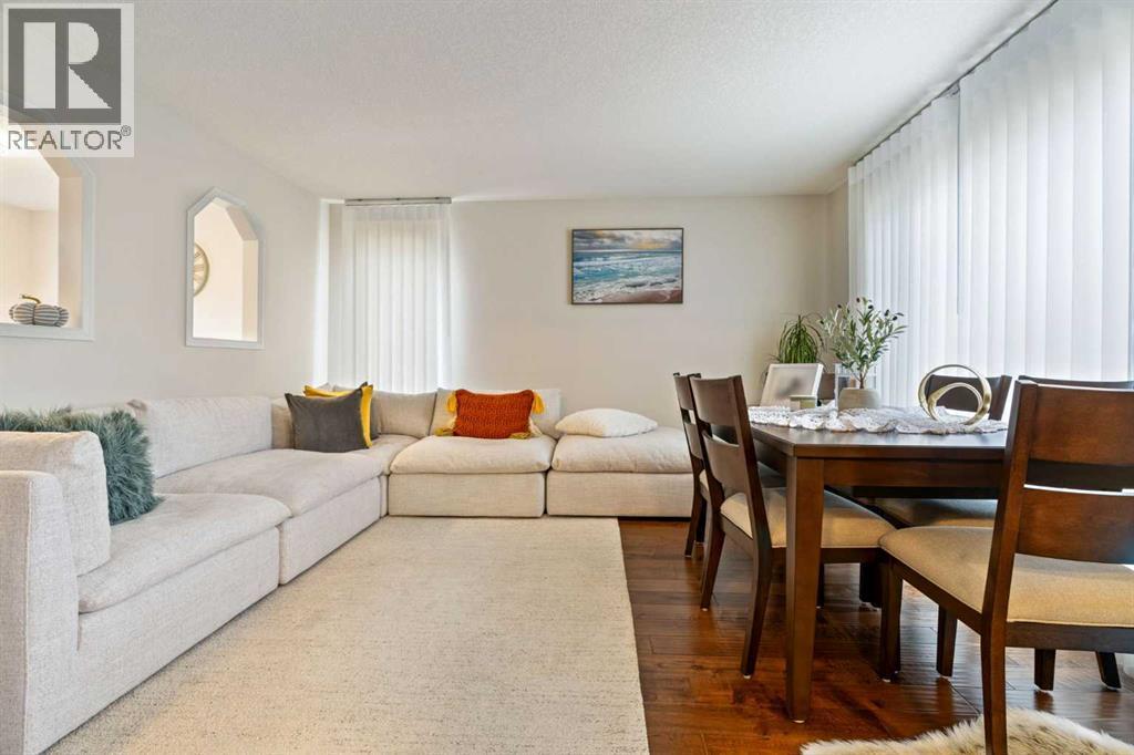 328 Douglas Glen Heath Se, Calgary, AB - Indoor