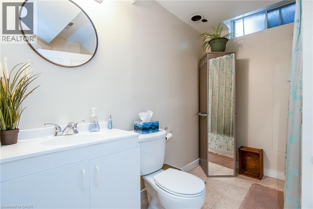 34 Sacha Road, Cambridge, ON - Indoor Photo Showing Bathroom
