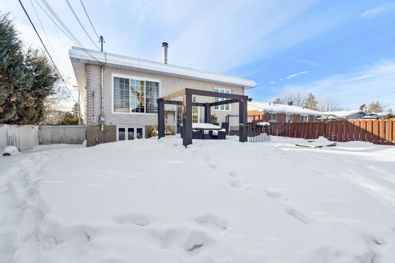 Cour - 5915 Rue Vieni, Brossard, QC - Outdoor