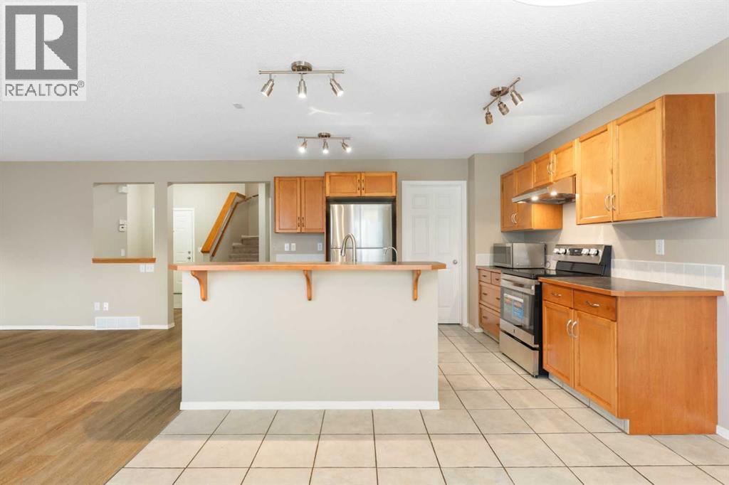 Kitchen - 129 Evansbrooke Way Nw, Calgary, AB - Indoor Photo Showing Kitchen
