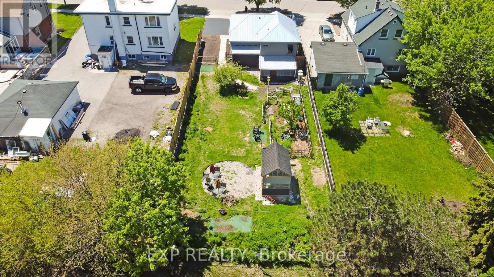 82 Kehl Street, Kitchener, ON - Outdoor