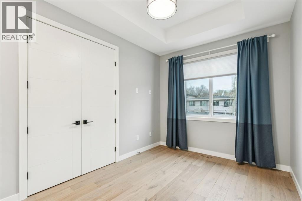 2918 6 Avenue Nw, Calgary, AB - Indoor Photo Showing Other Room