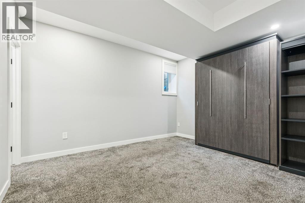 2918 6 Avenue Nw, Calgary, AB - Indoor Photo Showing Other Room