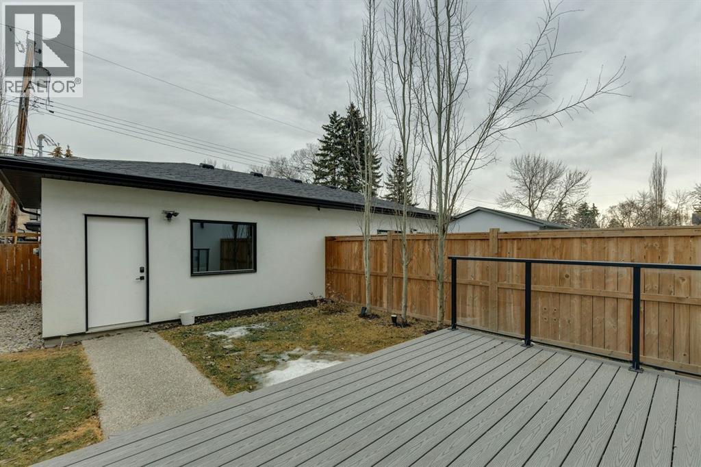 2918 6 Avenue Nw, Calgary, AB - Outdoor