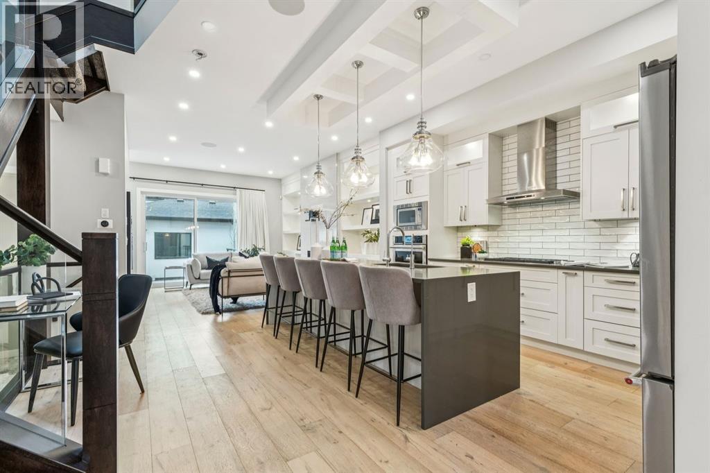 2918 6 Avenue Nw, Calgary, AB - Indoor Photo Showing Kitchen With Upgraded Kitchen