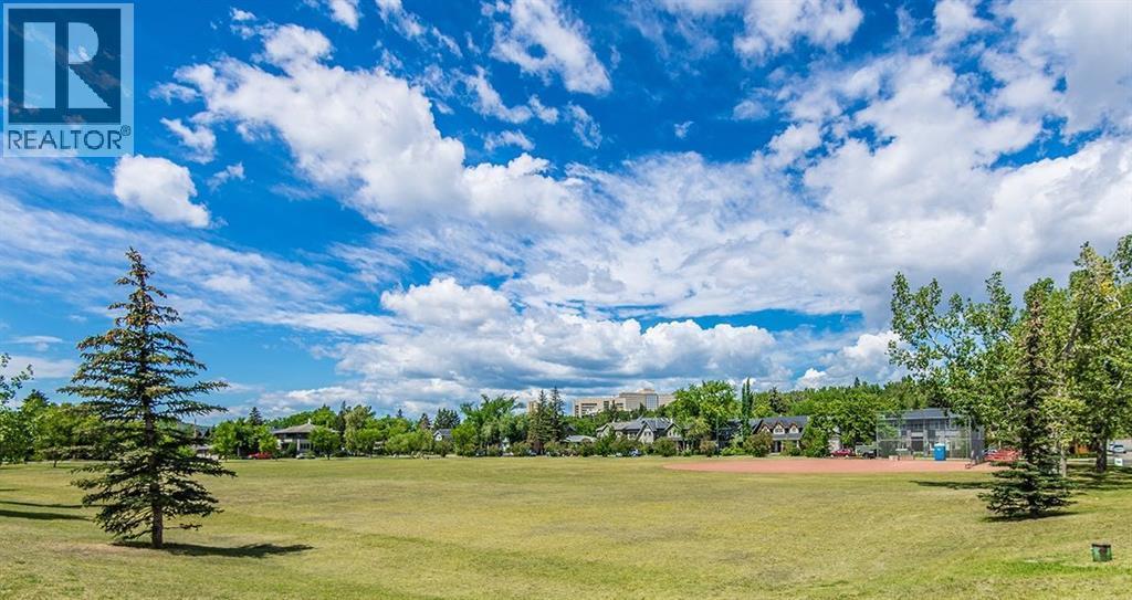 2918 6 Avenue Nw, Calgary, AB - Outdoor With View