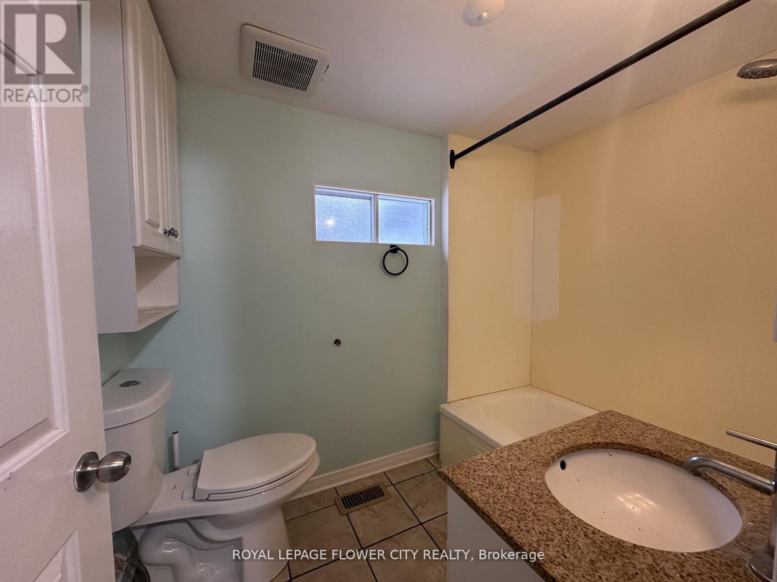 9406 Sideroad 5 Side Road, Erin, ON - Indoor Photo Showing Bathroom
