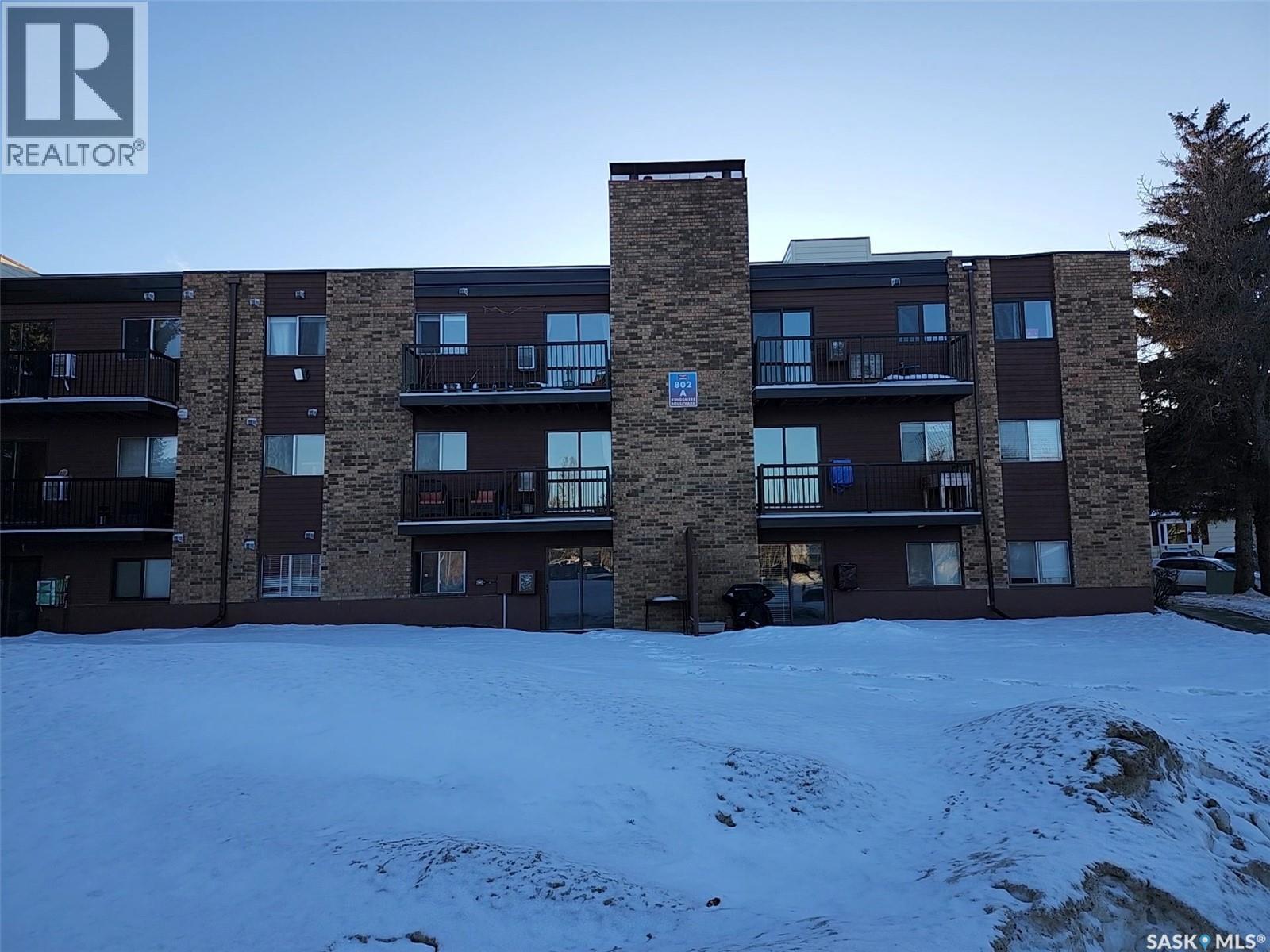 206 802A Kingsmere Boulevard, Saskatoon, SK - Outdoor With Facade