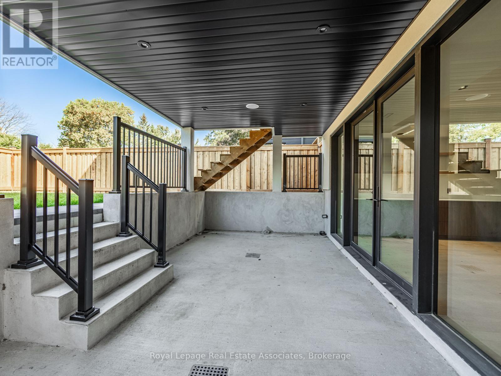 953 Halliday Avenue, Mississauga, ON - Outdoor With Deck Patio Veranda With Exterior