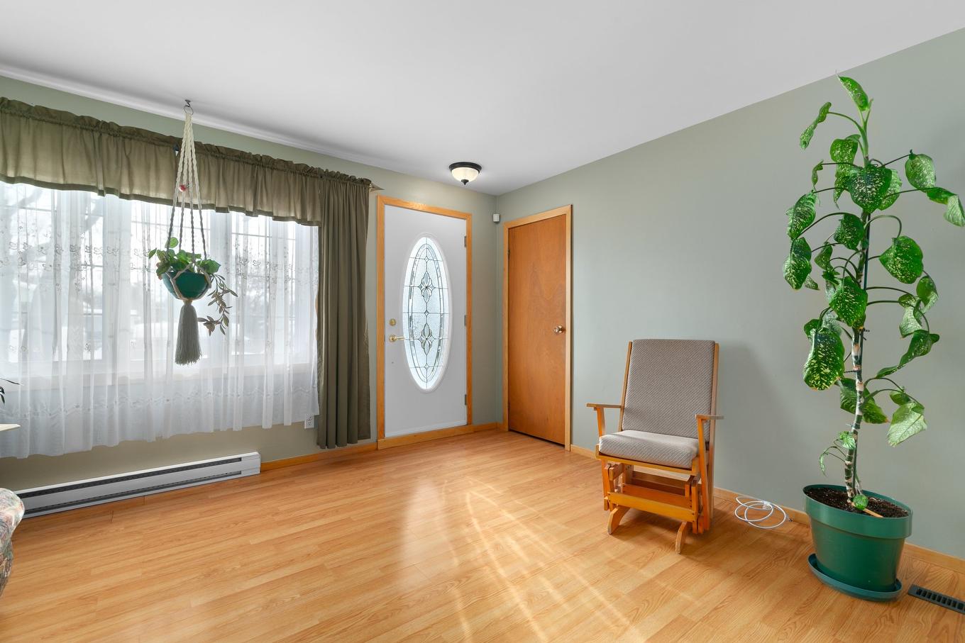 Living room - 4505 Rue Galarneau, Terrebonne (Terrebonne), QC - Indoor Photo Showing Other Room