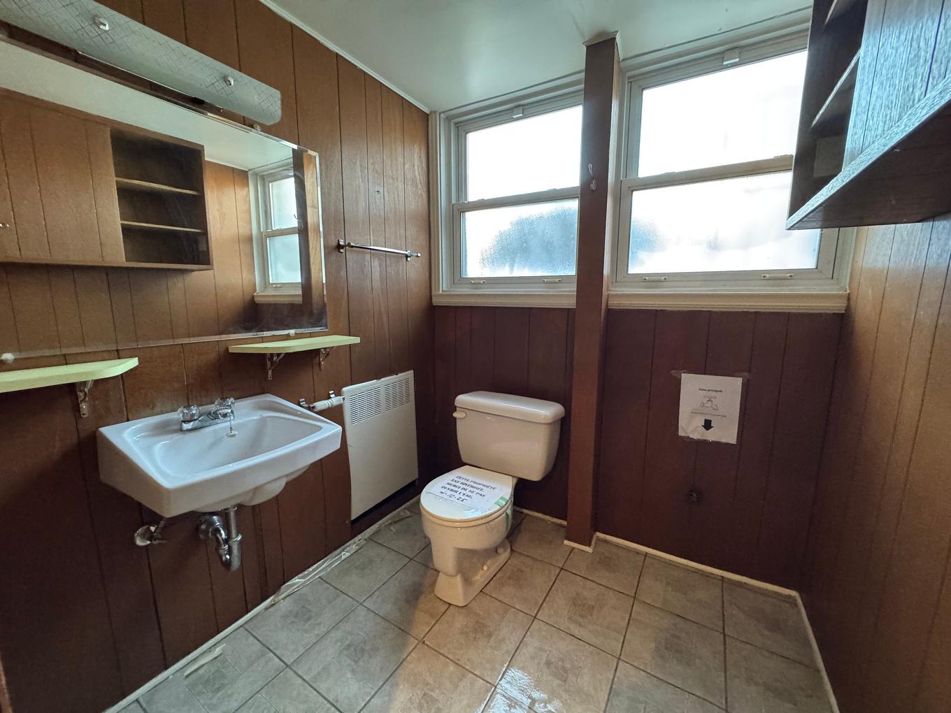 Salle d'eau - 5140 Av. O'Bryan, Montréal (Côte-Des-Neiges/Notre-Dame-De-Grâce), QC - Indoor Photo Showing Bathroom