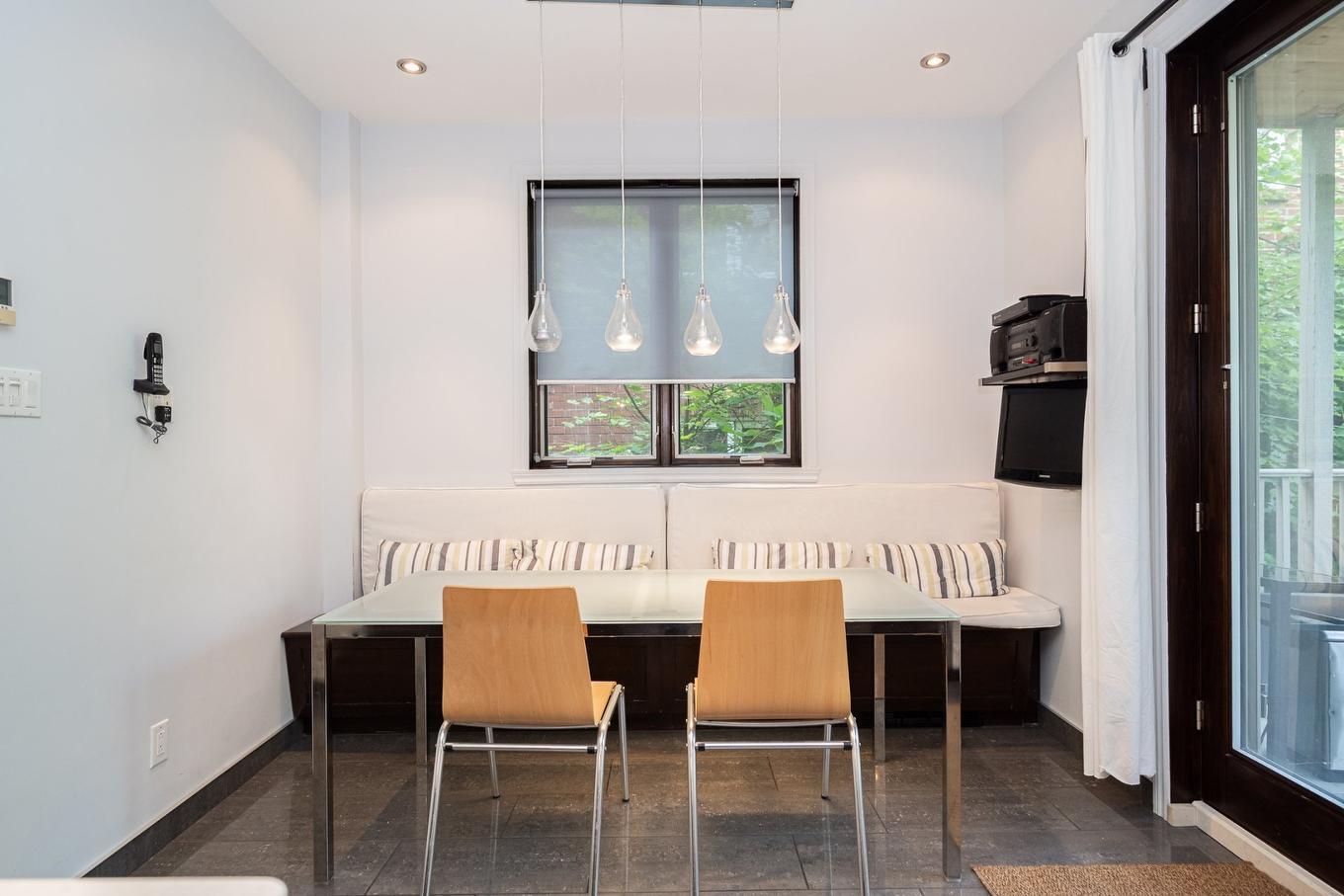 Dinette - 4641 Av. Lacombe, Montréal (Côte-Des-Neiges/Notre-Dame-De-Grâce), QC - Indoor Photo Showing Other Room