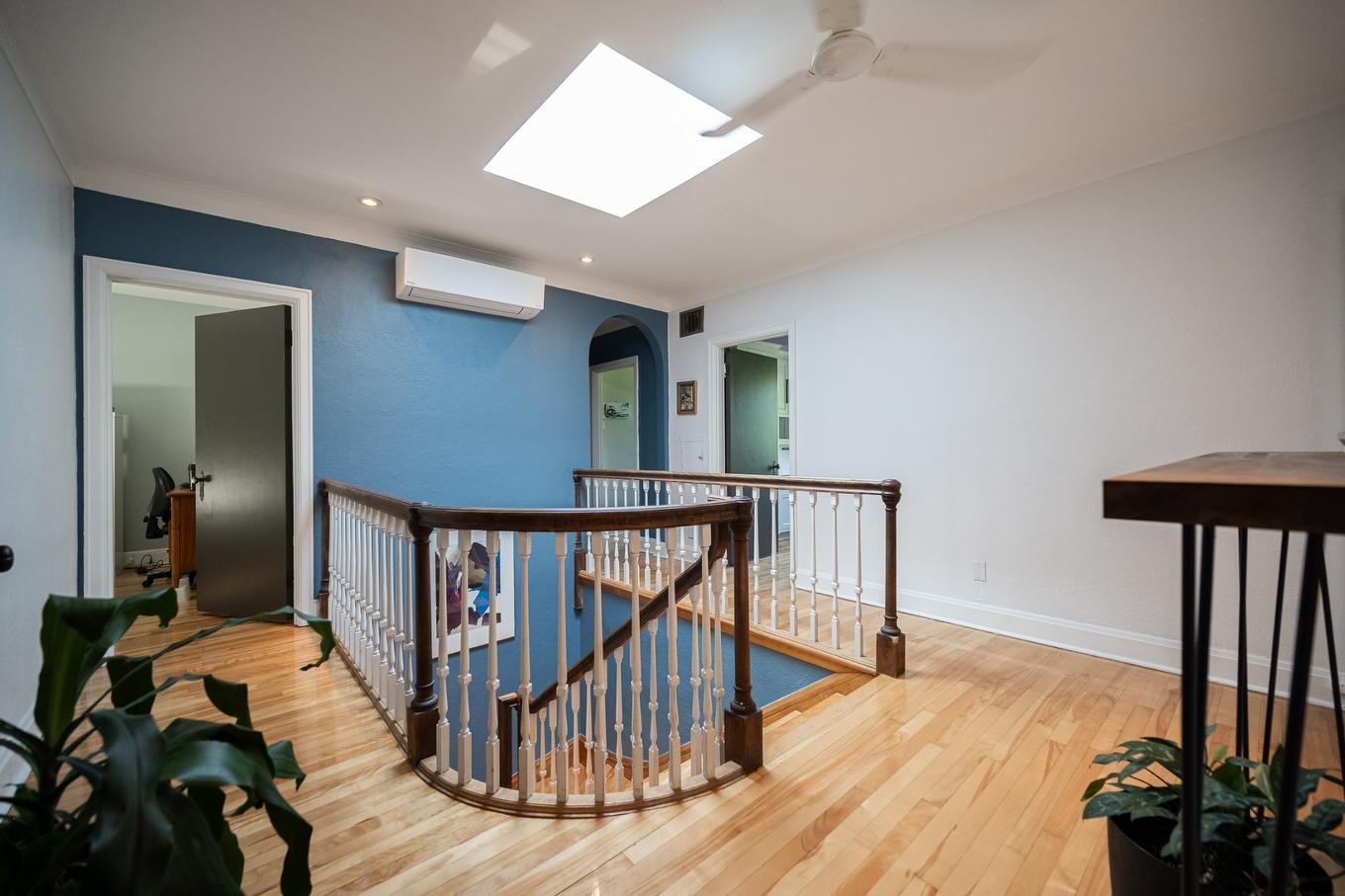 Hall - 4641 Av. Lacombe, Montréal (Côte-Des-Neiges/Notre-Dame-De-Grâce), QC - Indoor Photo Showing Other Room