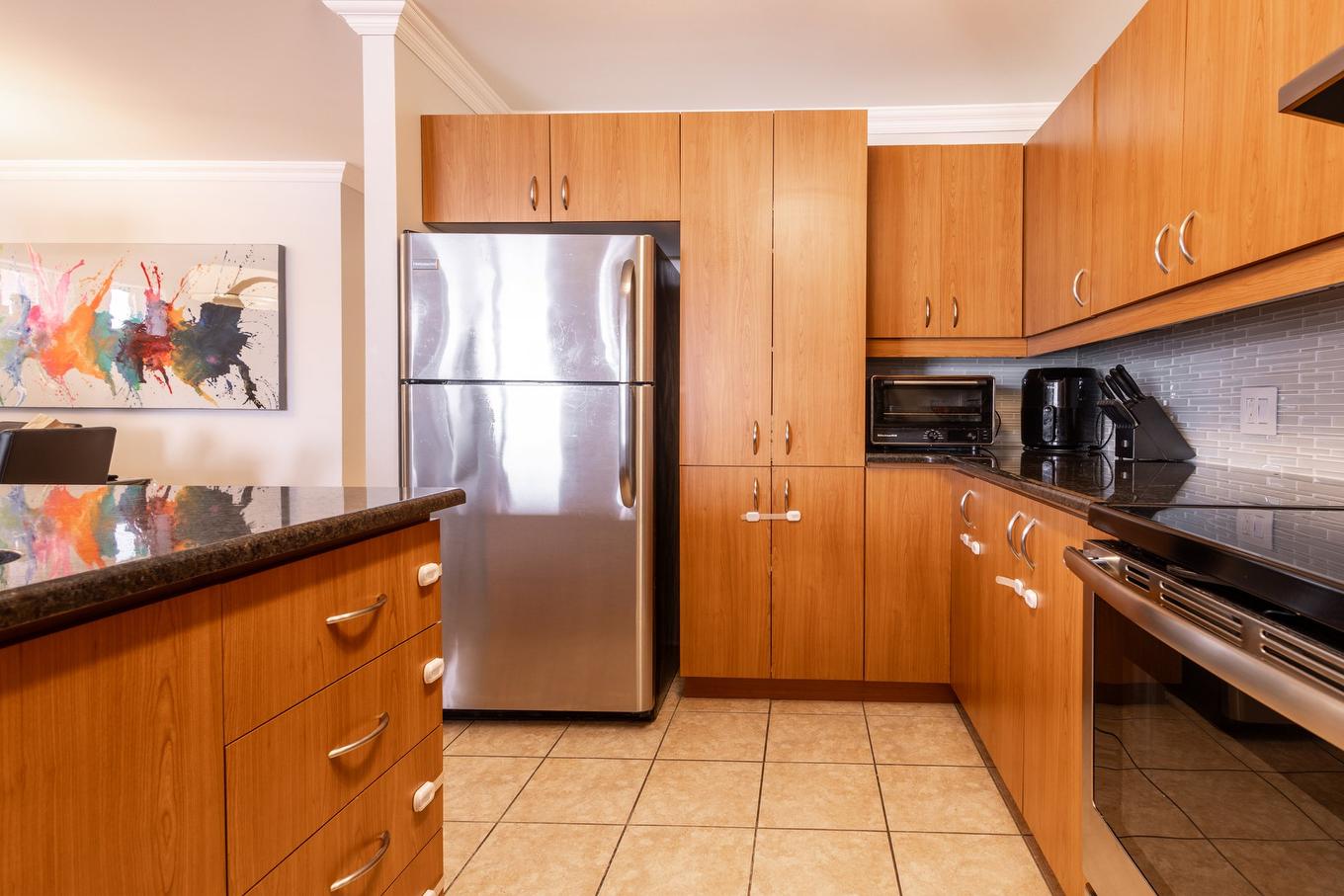 Kitchen - 9978 Boul. Perras, Montréal (Rivière-Des-Prairies/Pointe-Aux-Trembles), QC - Indoor Photo Showing Kitchen