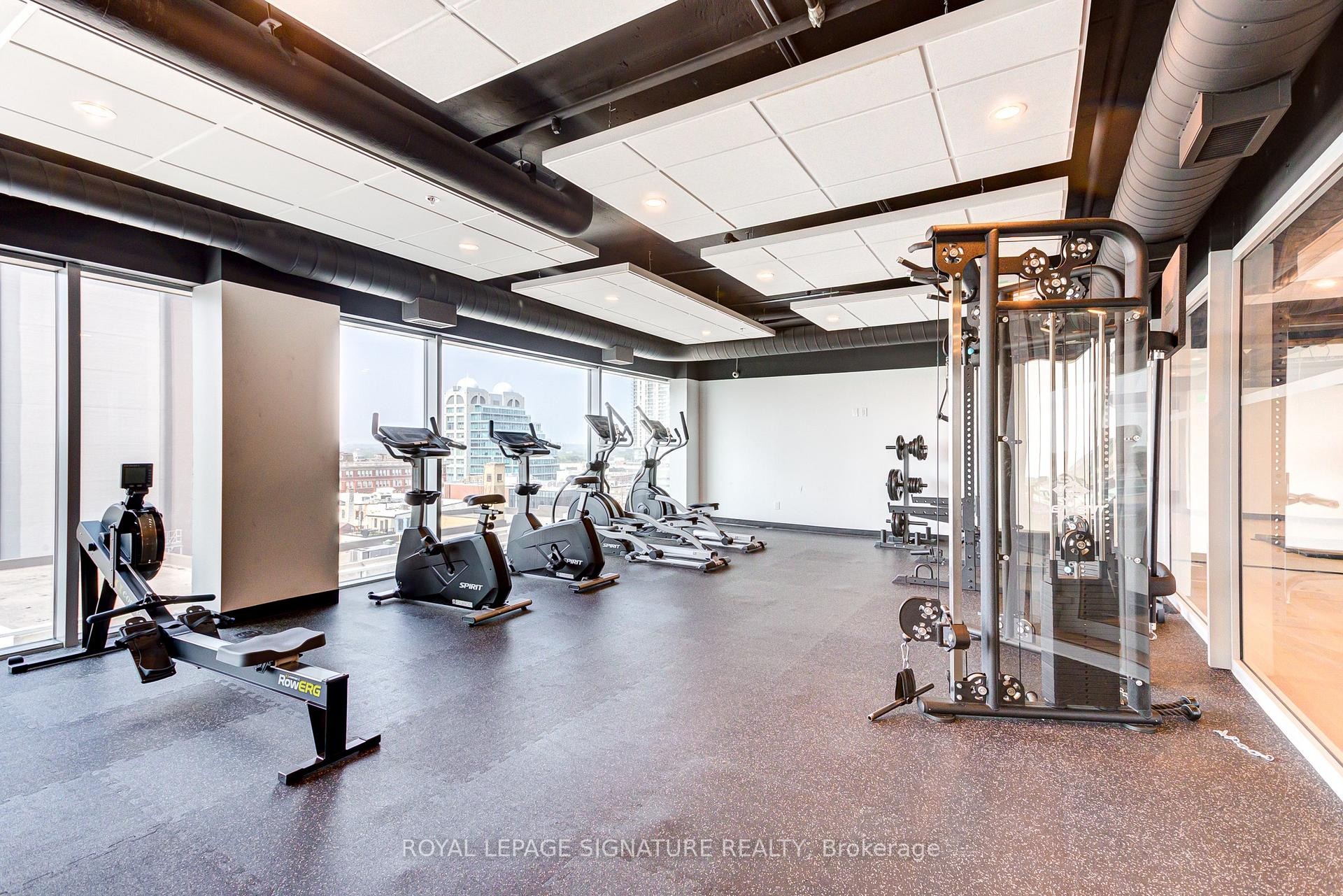 3901-60 Frederick Street, Kitchener, ON - Indoor Photo Showing Gym Room
