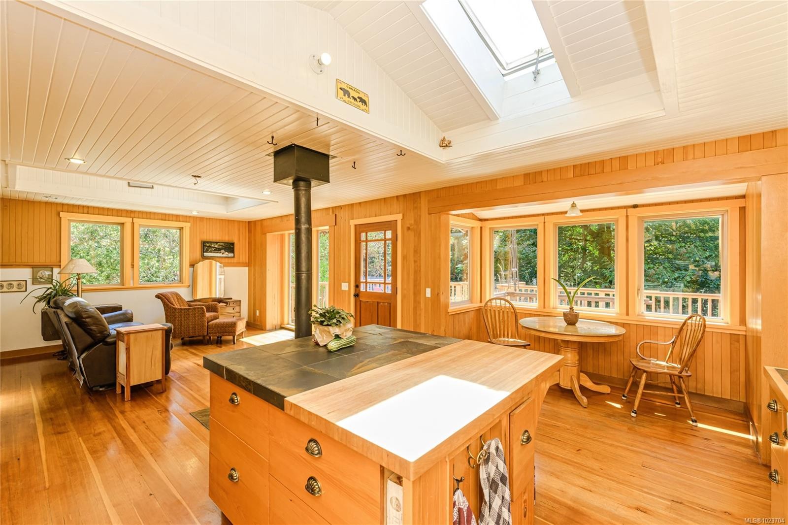 1252 Isabella Point Rd, Salt Spring, BC