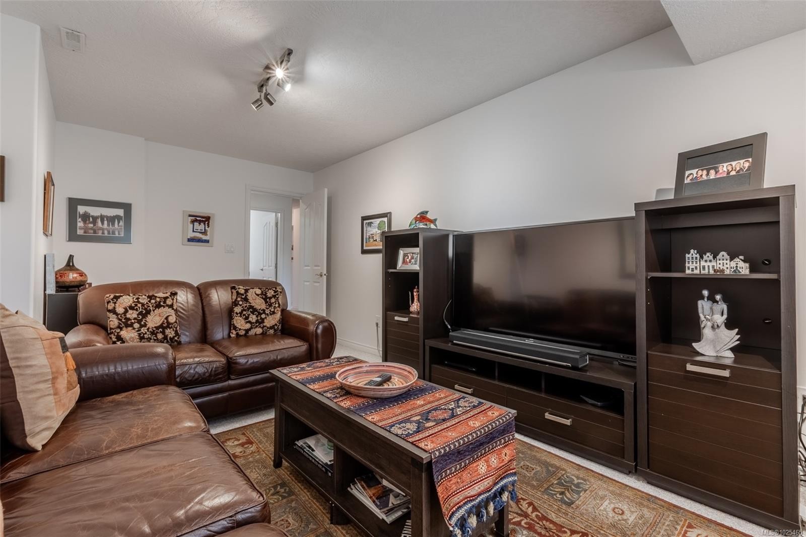 6039 Chippewa Rd, Duncan, BC