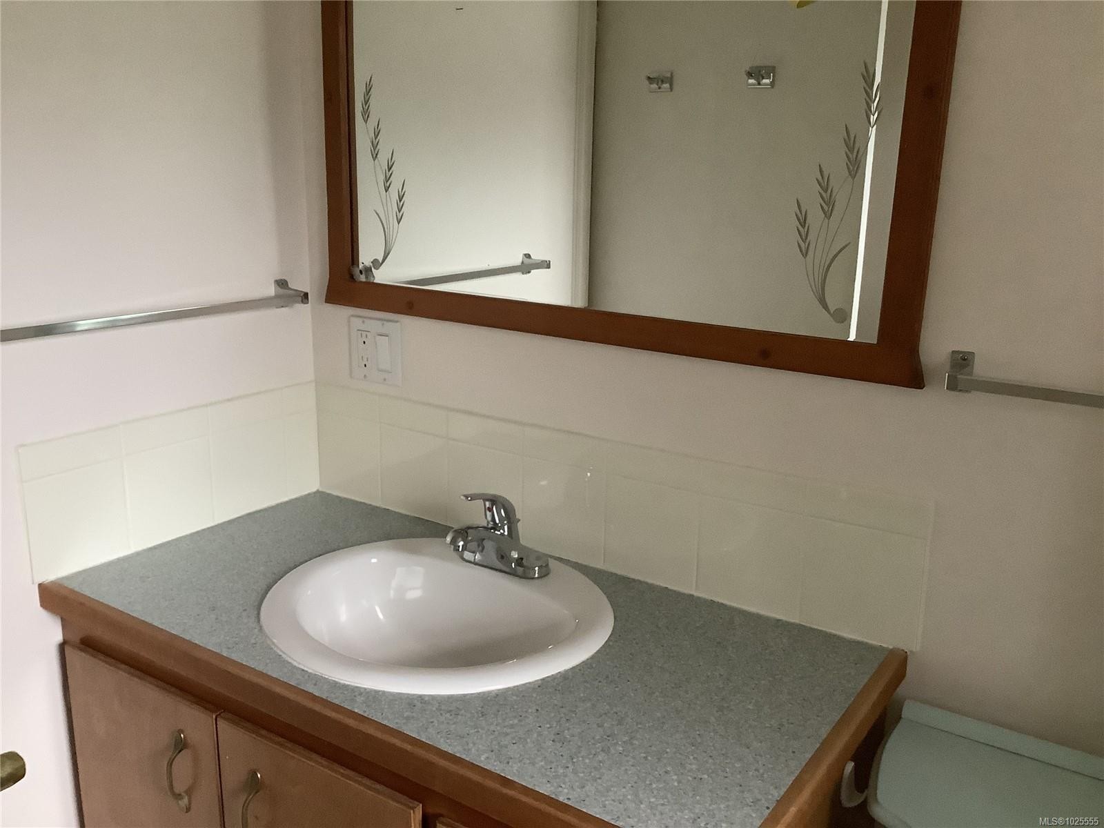220 17Th Ave, Sointula, BC