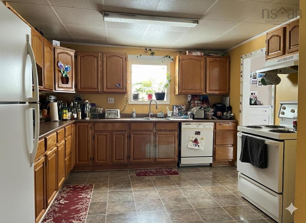 68 Mcgee Street, Springhill, NS