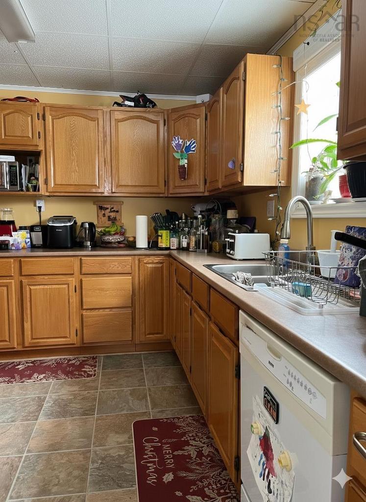 68 Mcgee Street, Springhill, NS