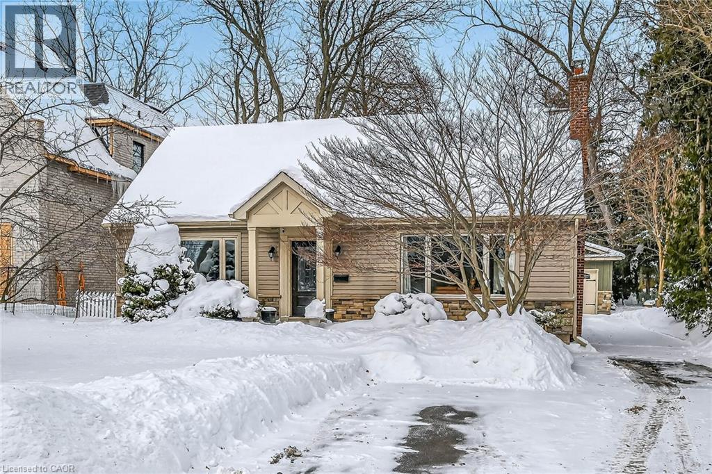 233 Townsend Avenue, Burlington, ON - Outdoor