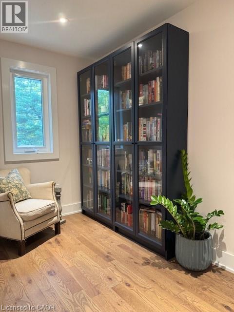 233 Townsend Avenue, Burlington, ON - Indoor