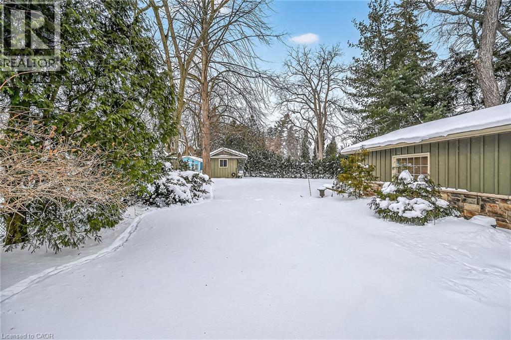 233 Townsend Avenue, Burlington, ON - Outdoor