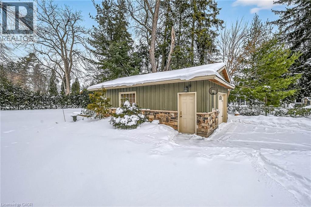 233 Townsend Avenue, Burlington, ON - Outdoor