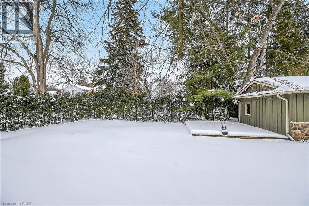 233 Townsend Avenue, Burlington, ON - Outdoor