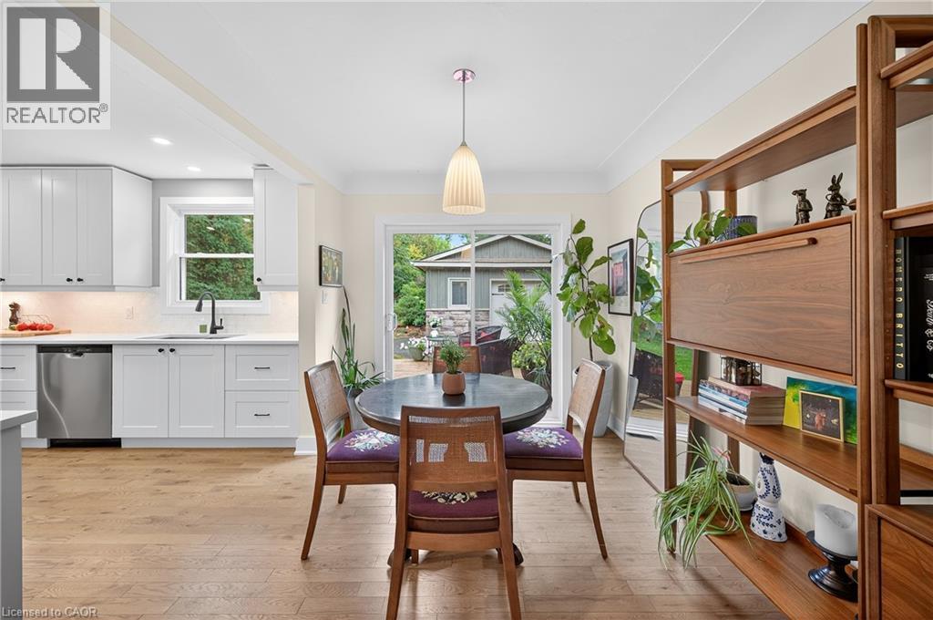 233 Townsend Avenue, Burlington, ON - Indoor