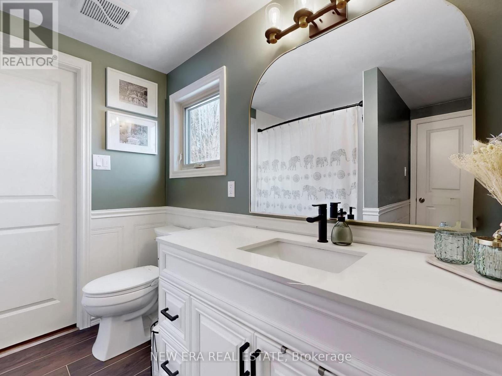 7189 Joliette Crescent, Mississauga, ON - Indoor Photo Showing Bathroom