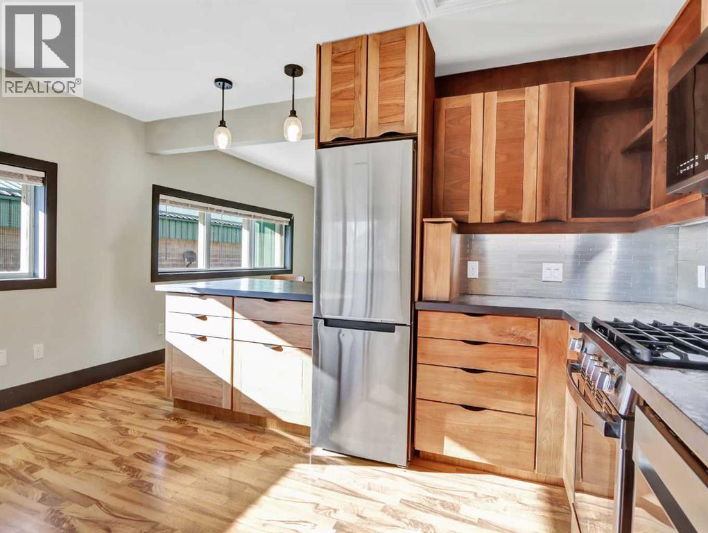 2, 108 Boulder Crescent, Canmore, AB